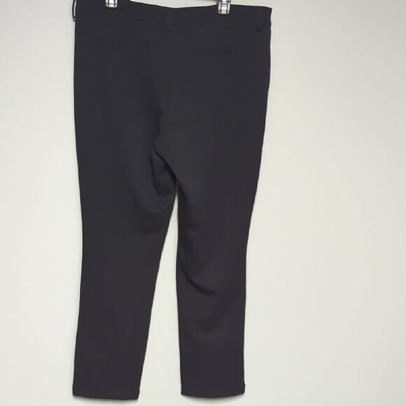 Kur From The Kloth Black Dress Pants with Streamlined Silhouette - Picture 4 of 6